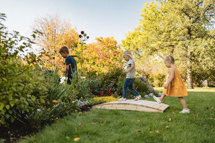 4-Ft Cedar Garden Bridge
