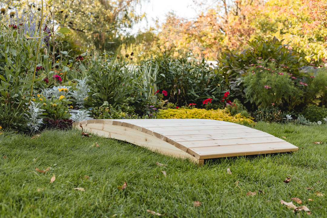 4-Ft Cedar Garden Bridge